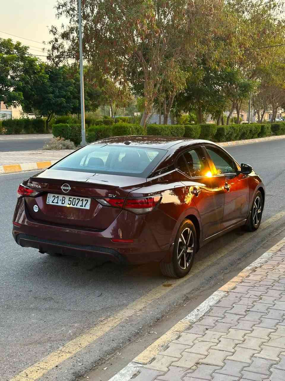 نيسان سنترا 2024 فئة SV
اللون : ماروني
المحرك : 2,0 تنفس طبيعي 
عداد المسافة : 25 الف كيلومتر 
رقم الشاصي : 3N1AB8CV6RY276144

ضرر السيارة خلفي ( بجم كبس )
بيها صبغ قبغ الجنطة من يم الرقم

رقم سليمانية بأسمي تحويل ثاني يوم
هزة وسنوية كله جديد بس تروح تحول

سعر السيارة 152 ورقة قابل للتفاوض بالمعقول
ما تعجبك السيارة اكرمنا بسكوتك واعبر المنشور 
مكان السيارة ديالى قضاء خانقين 
للتواصل والاستفسار : ***********

موصفات السيارة كالاتي :

بصمة تشغيل 
بصمة الأبواب الأمامية 
تشغيل السيارة عن بُعد
مثبت سرعة ذكي
تنبيه النقاط العمياء
بريك طوارئ تلقائي 
تنبيه خروج عن المسار
كاميرا خلفية دوارة 
حساسات خلفية 
نظام صوتي Bose
شاشة تدعم ابل كاربلاي واندرويد اوتو
