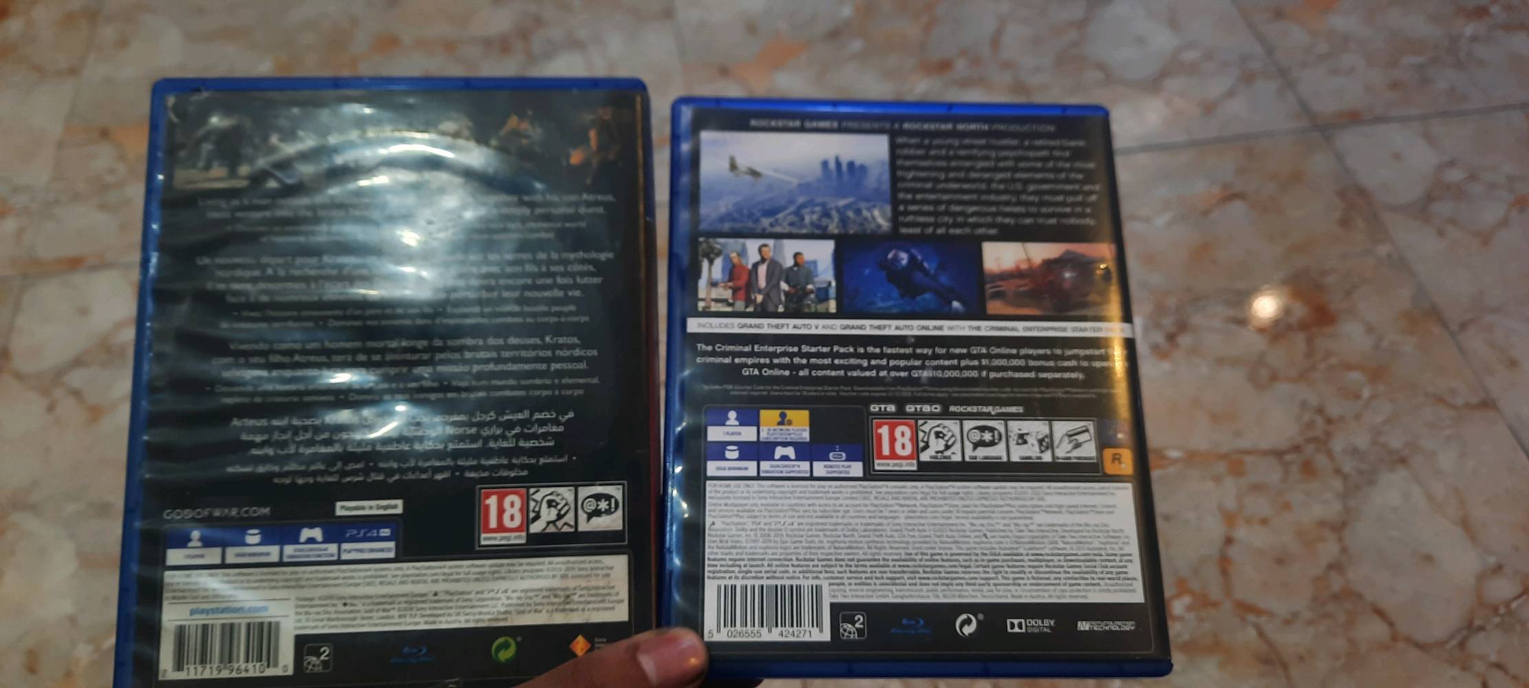 اقراص play 4 شغاله ونظيفه جداً قرص GTA5 مشتري قبل شهر نظيف جداً اخو الجديد السعر 30 الف ثنينهم المكان الدورة
هل تريد تبيع كل قرص وحده لو الثنين سوا فقط؟: 
الثنين سوا
أكو أي خدوش أو مشاكل بالتشغيل على القرصين لو مجربين ومضمونين 100%؟: 
قرص GOD of War بي خدوش بسيطة جداً لكنه شغال 100% بدون تكطيع
العلب الأصلية والمحتويات كاملة لو ناقص شي/مكسور؟: 
كاملة واصلية
وين مكان التسليم بالضبط بالدورة، وهل السعر قابل للتفاوض لو نهائي؟: 
سعر نهائي 
شارع الفورتات قرب مثلجات الطيب