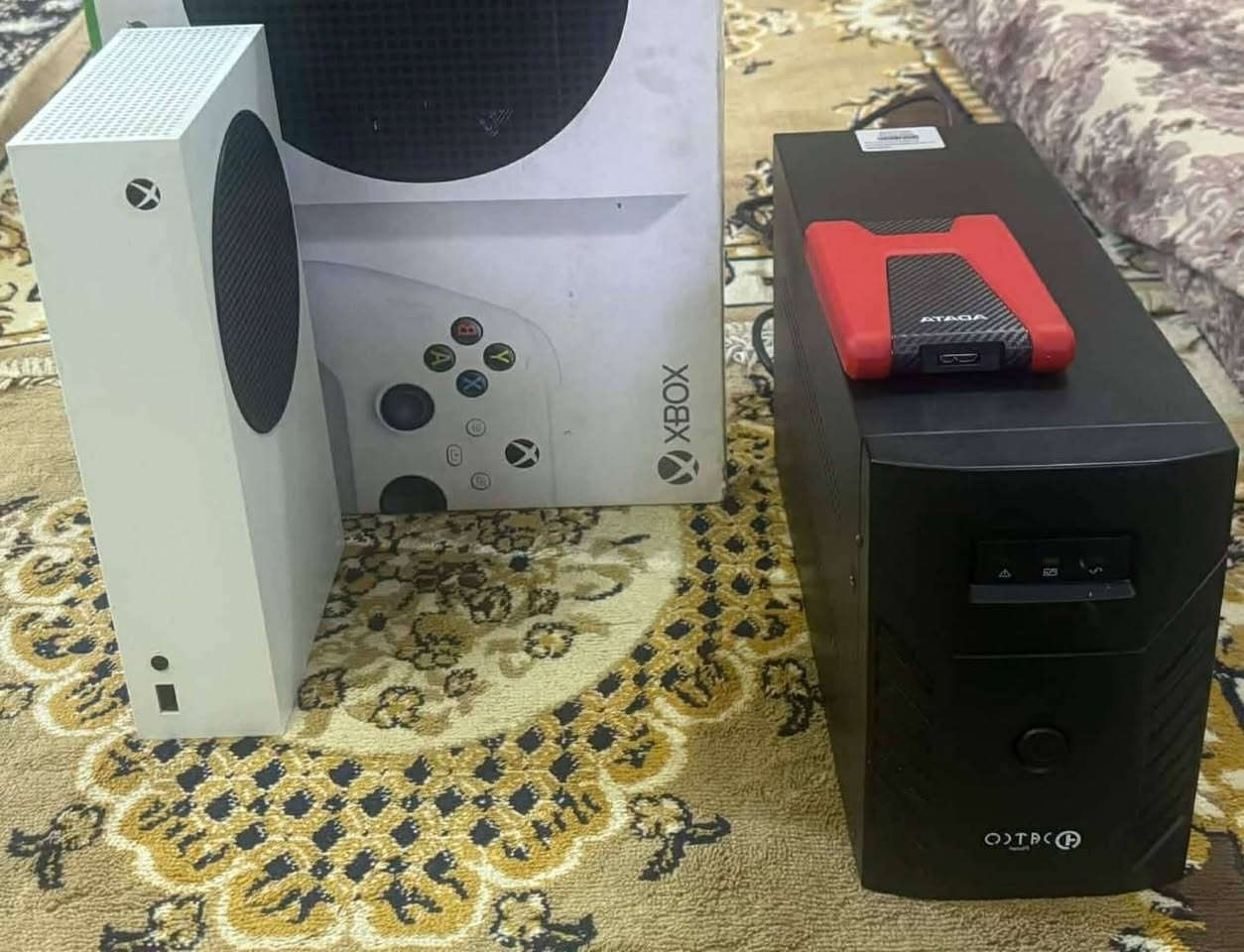 سيريس اس إنتاج ٢٣ جديد
جهاز كامل محتويات الأصلي من جوستك وكيبلات وكارتون 
الجهاز مع هارد سعة ١ تيرا 
مع جوستك اضافي اصلي 
مع شاحن جوستكات 
مع يوبي اس نصف عمر
جهاز غير مفتوح او مصلح اي خلل لا يوجد الجهاز جديد ونضيف مكان بغداد سعر ٥٠٠ 
تواصل ***********
