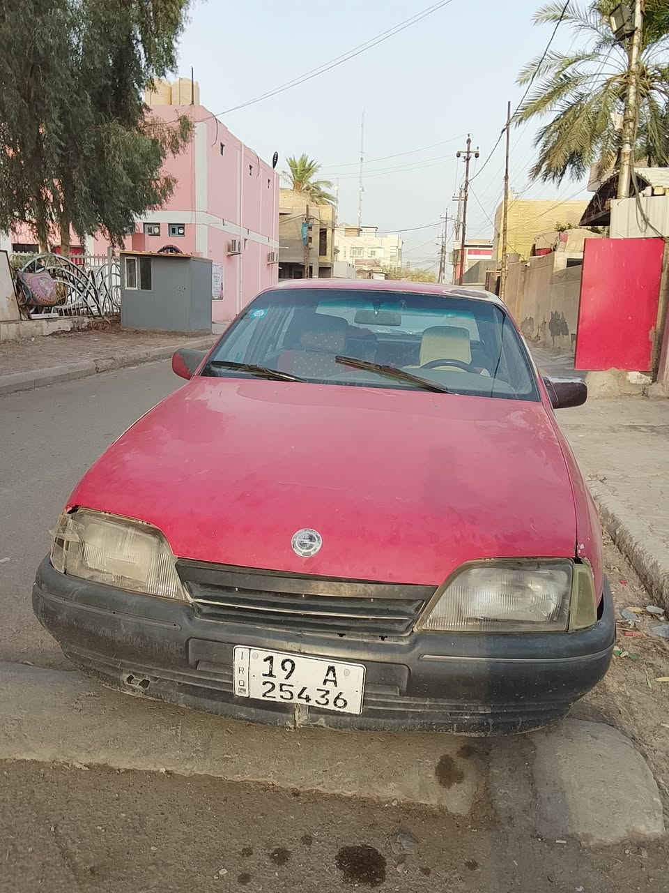 اوبل اوميكا للبيع موديل 1989 محرك وكير وحداديه جدد السيااره بلاديه وخير من الله السنويه لغايه 2031 السعر 20 وبيه مجال الرقم ***********
