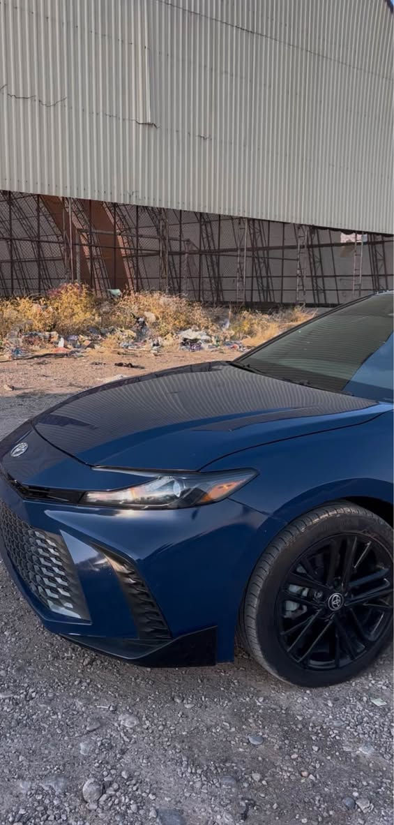 تيوتا كامري 2025 SE HEV 
سعر بلاش 💸😱 183$ ورقه و بها مجال قليل 
مواصفات 
بصمه 
بريك بصمه 
شاشه كبير 
رادار 
حساس 
بابين بصمه 
نضام اكو و نورمال و سبورتي و HEV 
كشن كهرباي 
كشن جلد 
شحن وايرليس 
و بعد مواصفات هوايه 
ضرر: فقط بنيد صبغ بدون دواخل ارباك ستيرن  راجع سيستم شركه 
مكان : عقره 
رقم موبايل : ***********
واتساب ⬅️ *********** اكر, نينوى

