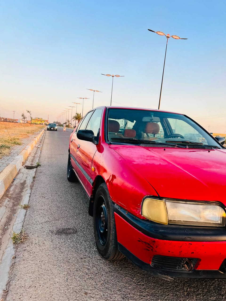 سلام عليكم سياره للبيع مستعجل
نيسان برايمره موديل ٩١ حجم ٢٠ محركه جديد  النوزل مالو بعد ما شادو و سنويته جديده لل ٣١ باور مشتغلو جديد فول يعوزه ترتيبات بسيطه سعر ٢٦ بيه مجال قليل ***********
