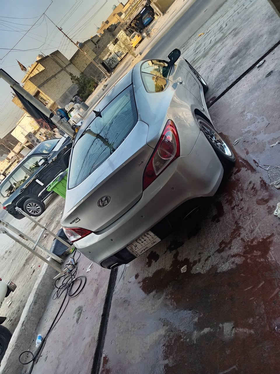 السلام عليكم البيع جنسسز موديل ١٢ سياره قطعه وحده صبغ جاملغ الأيمن فقط بدون حدث مكينه وكير بل جيس صدرها جديد تخم تايرات تبريدها ويا السويج سياره مواصفات معروفه مكينه ٧ و٨٠٠ سياره كل نقص مابيها سعر ٧٥ مكان بياع تقاطع درويش رقم***********
