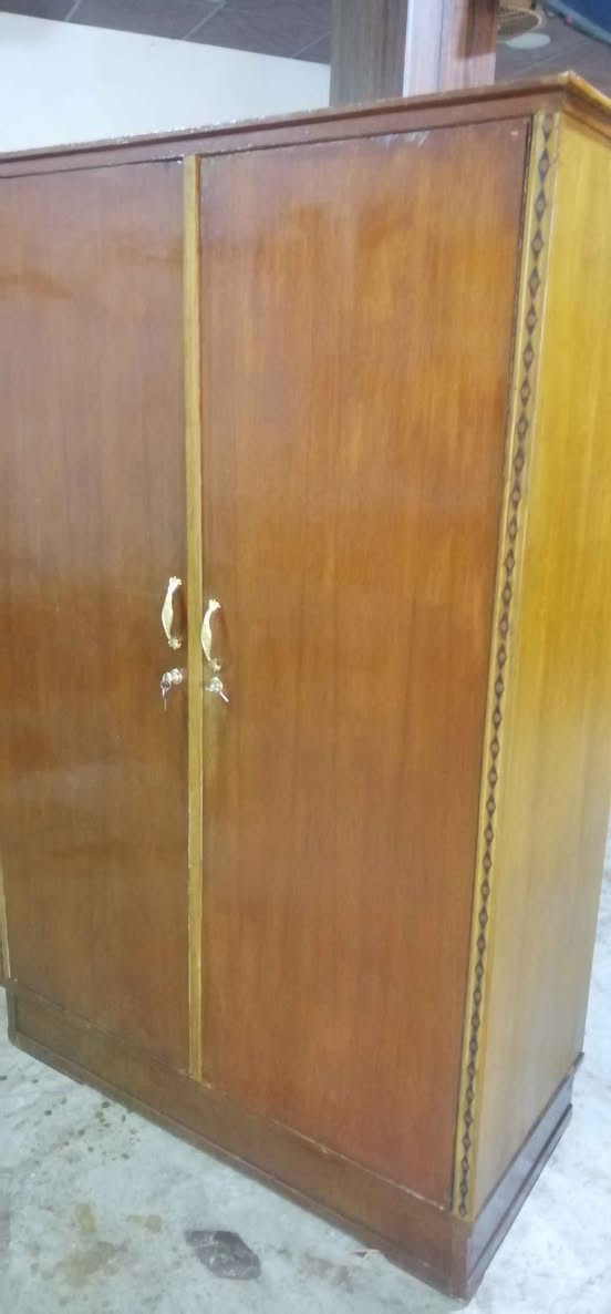 سلام عليكم كنتور ابو اثنين صاج سعره ١١٠ مكانه كربلاء قريب شارع الحافظ باب اطوريج عمود ١٢٨ شارع المختار الاتصال على الرقم *********** *********** كربلاء, العراق
