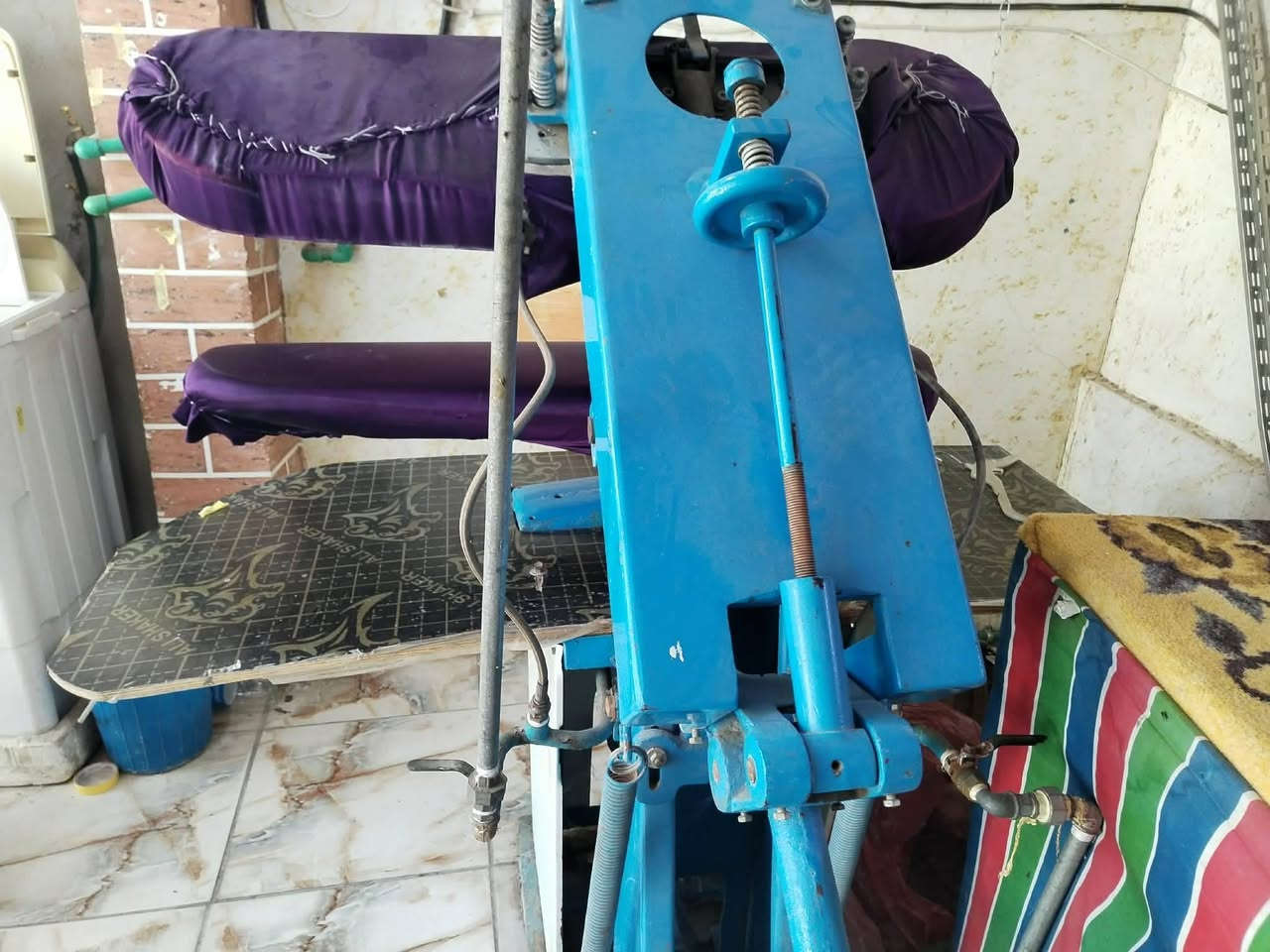 للببع مكوى يحتوي على
منضومة بخار 2(سخانات)
غساله
مبرده
كابسه الماني المنشأ
اوتي بخاري يدوي المزيد من المعلومات حول هذا الموضوع لاتصال عله الرقم *********** وتساب اواتصال
