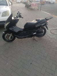بي سي اكس • جيل اول • كفاله عامه