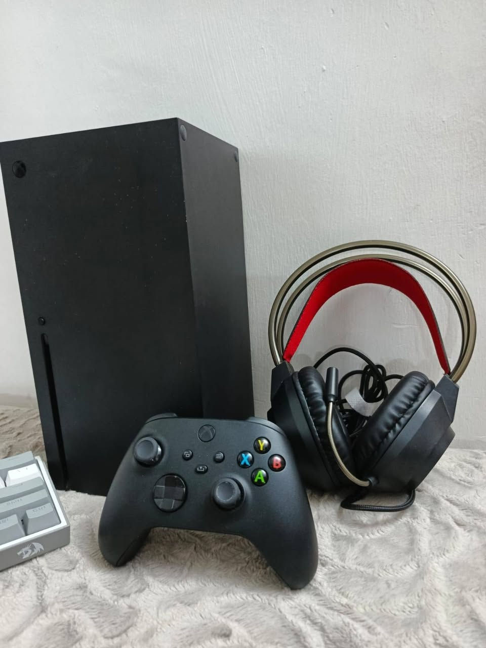 🎮 Xbox Series X 1TB – | إصدار الأقراص | تصنيع 2023 |
4K 120FPS

جهاز نظيف جدًا بحالة ممتازة، Series X الأسود 
مع قارئ أقراص 4K Blu-ray،
 تصنيع 21/09/2023.

⚡ 4K حتى 120FPS • SSD سريع 1TB • VRR • HDR • HDMI 2.1

مع اليد الأصلية + العلبة والملحقات.
مع هدية سماعه 🎁

💰 السعر: 825,000 د.ع 
📍 بغداد- الشعب 
للاستفسار والتواصل ***********
