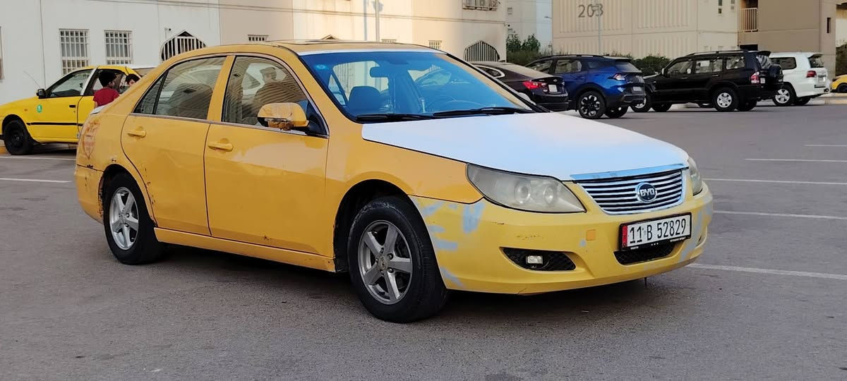 السلام عليكم سياره Byd موديل 2011 للبيع سياره جاهزه من كلشي كيرمكينه صدر خلفي امامي كله مكفول التبريد عوزه غاز فقط مكان سياره مجمع بسمايا  سعره 37 وبيه مجال بسيط حق الجيه ***********
