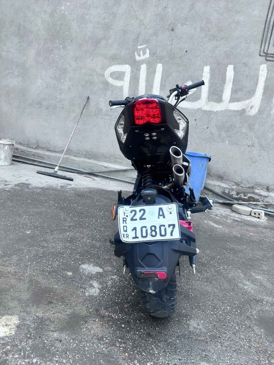 بنلي tnt135 
ماشية 11 الف
موديل 25 
نازلة من الشركة قبل 12 شهر
رقم اربيل
نقوصاته كفر تانكي فقط
ما مفتوح برغي بيها كاملة مكينة وكهربائيات
رقم ***********
