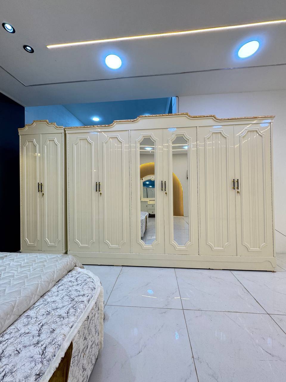 غرفة مرمري • ٧ قطع • كنتور ٦ باب