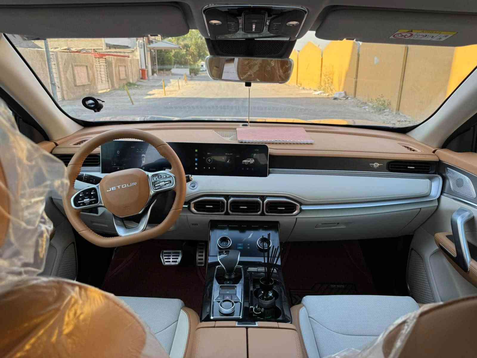 🚘🔥 للبيع Jetour X70 Plus SV

✨ موديل 2026 | ممشى8،000 كم

🔹 محرك 1.6 Turbo | قوة 197 حصان
🔹 عزم 290 نيوتن | قير 7 DCT
🔹 دفع أمامي
🔹 ويل حجم 20 إنش
🔹 بانوراما
🔹 شاشات رقمية + شاشة كبيرة
🔹 مقاعد جلد كهربائية
🔹 Apple CarPlay / Android Auto
🔹 نظام صوت Sony
🔹 كاميرا خلفية + حساسات
🔹 بصمة دخول وتشغيل
🔹 باب صندوق كهربائي
🔹 أنظمة أمان وثبات متعددة
🔹 داخلية جلد بني وأبيض
🔹 لون أزرق مميز 💙

📍 الموقع: بغداد – المنصور
💰 السعر: 30 مليون وقابل للتفاوض
📞 واتساب:*********** بغداد, العراق
