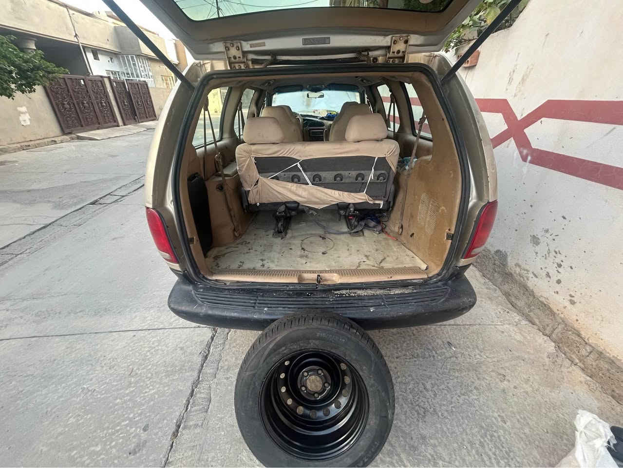 شاصي طويل • ٧ راكب • ٣٨٠٠