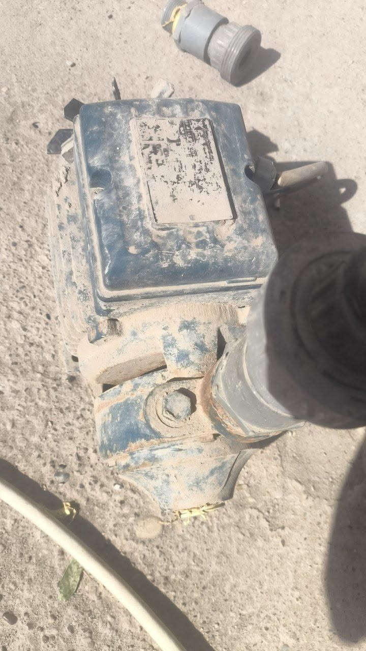 محطه نص متر للبيع 
ماطور عامودي يطالي 
ماطور طرحي يطالي 
مع ماطور ترس دبات 
فزلات عدد 2حجم 12
ابيع كامله او تفصيخ كامله سعره650
تفصيخ كلمن وسعره
مكاني واسط 
ستفسار واتساب او تصال
***********
***********
