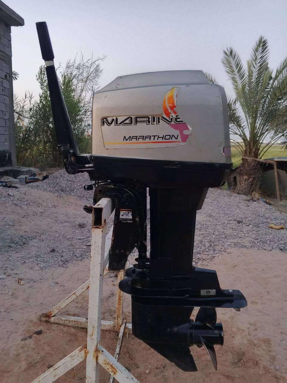 السلام عليكم 60 ميركوري كير خشن ما مفتوح لا كير ولا محرك مكينه سلف وجره وجك يدوي بلاد 
مكينه حلوه وناعمه وجديده السعر 3100 وبيها مجال قليل مكاني البصره ابو الخصيب *********** وخادم
