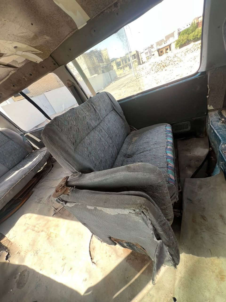 سلام عليكم كية بريجو مديل 97 رقم بغداد راعيه ما اندلة مكينة وكير واكسل كفالة مكاني بصرة قبلة السعر 15 ورقة ***********
