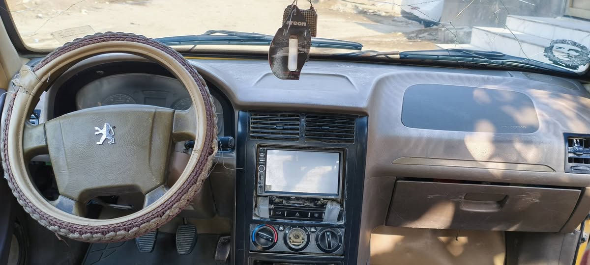 سلام عليكم
شباب سياره للبيع 
بيجو اكد 
موديل 16 
مكفوله كفال عامه 
مكانهاا نجف
***********
