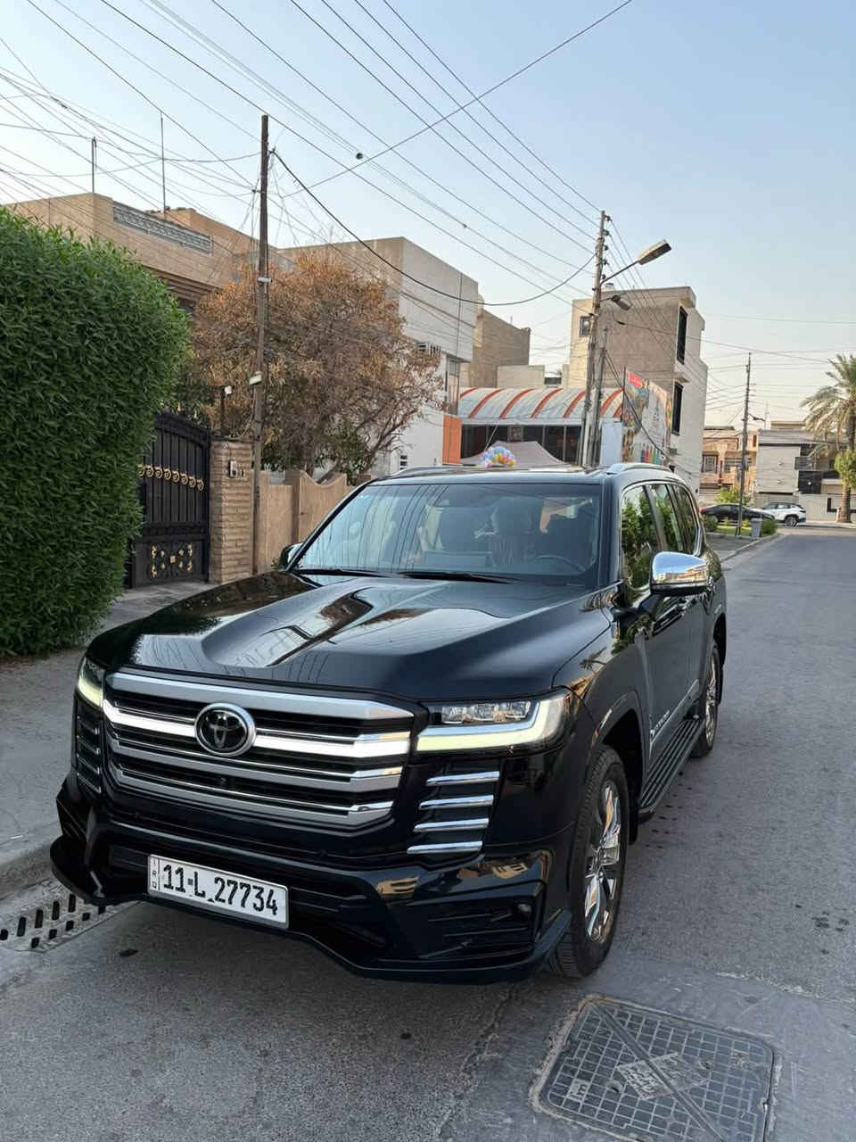 لاندكروز مميزه جدا
وكالة ساز موديل 2023 داخل احمر جلد
فئه VX Limited محرك تنفس طبيعي 4000
سياره جديده لوك ولا ملاحضه ماشيه 27 الف كيلو

مواصفات فول الفول ١/١ 
السياره تجي 5 بصمات دخول ذكي 
رادار امامي توقف ذاتي
نقطة عمياء قيادة ذاتية 
تحديد مسار كروز سرعة 
رادار استشعار الحركة الخلفية والامامية
حساسات امامي خلفي
كامرات محيطية وفحص تحت العجلات
شاشة كبيرة تدعم كار بلي
تدفئة وتبريد كشنات
كشنات كهرباء لد بالشباك الامامي اصلي 
لايتات 3 عدسات مع ترحيب عالي ناصي
لايت عالي اوتوماتيك زراكات لايت 
قفل اكسل امامي او خلفي او اثنينهم سوه
تبريد خلفي شاشة ومناخ منفصل 
تشغيل سي دي عدد 14 سماعه عدد 8 jBL 
ايرباك دكمة قفل وفتح بالابواب الامامية 
يدات ومري جانبية نيكل + كل الجام اوتو
مراية السايق ومرايات الابواب اوتو 
اوتو بارك هاند بريك دكمه .
بردة صندوق فول تحكم ستيرن واوامر صوتية 
ثلاجة وسطية شاحن لاسلكي 
6 منافذ شحن

السعر 730 ورقه للاتصاال ***********
مكاني بغداد - حي الخضراء
