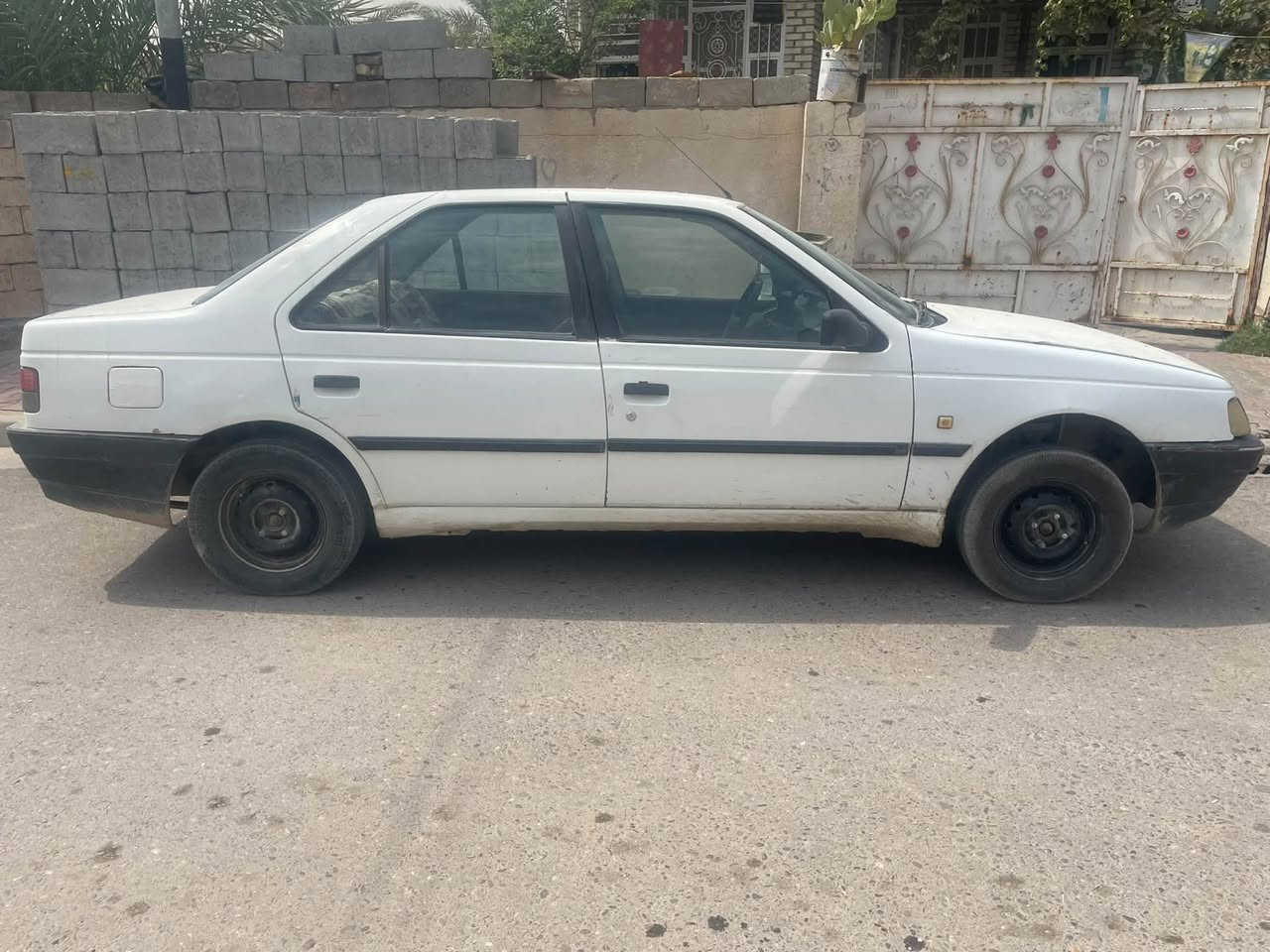 بيجو روى ٢٠٠٩ سيارة خير من الله تبريد ثلج تتفأة شغالة حدادية نضيفة لايتات زنون تحويل مباشر بسمي سيارة جاهزة من كل شي بيهة ملاحضات بصيطة كلش كير مكينة خير من الله سعر ٢٨ وبيها مجال بصيط بغداد بسماية *********** غير متواجد عل نت

