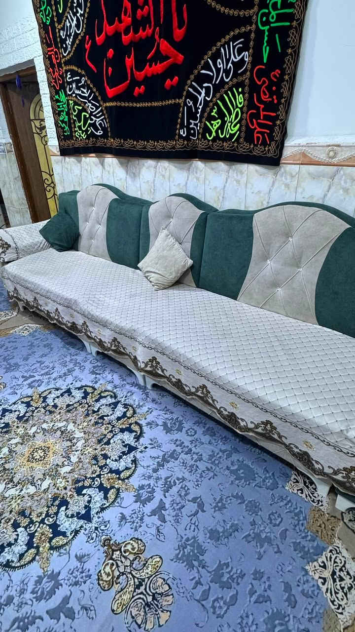 ديوان 7 متر
النضافه 70 ‎%‎
متوفر بالجمهوريه شارع المكاتب 
السعر 135 الف 
التواصل خاص او على الرقم 
***********
