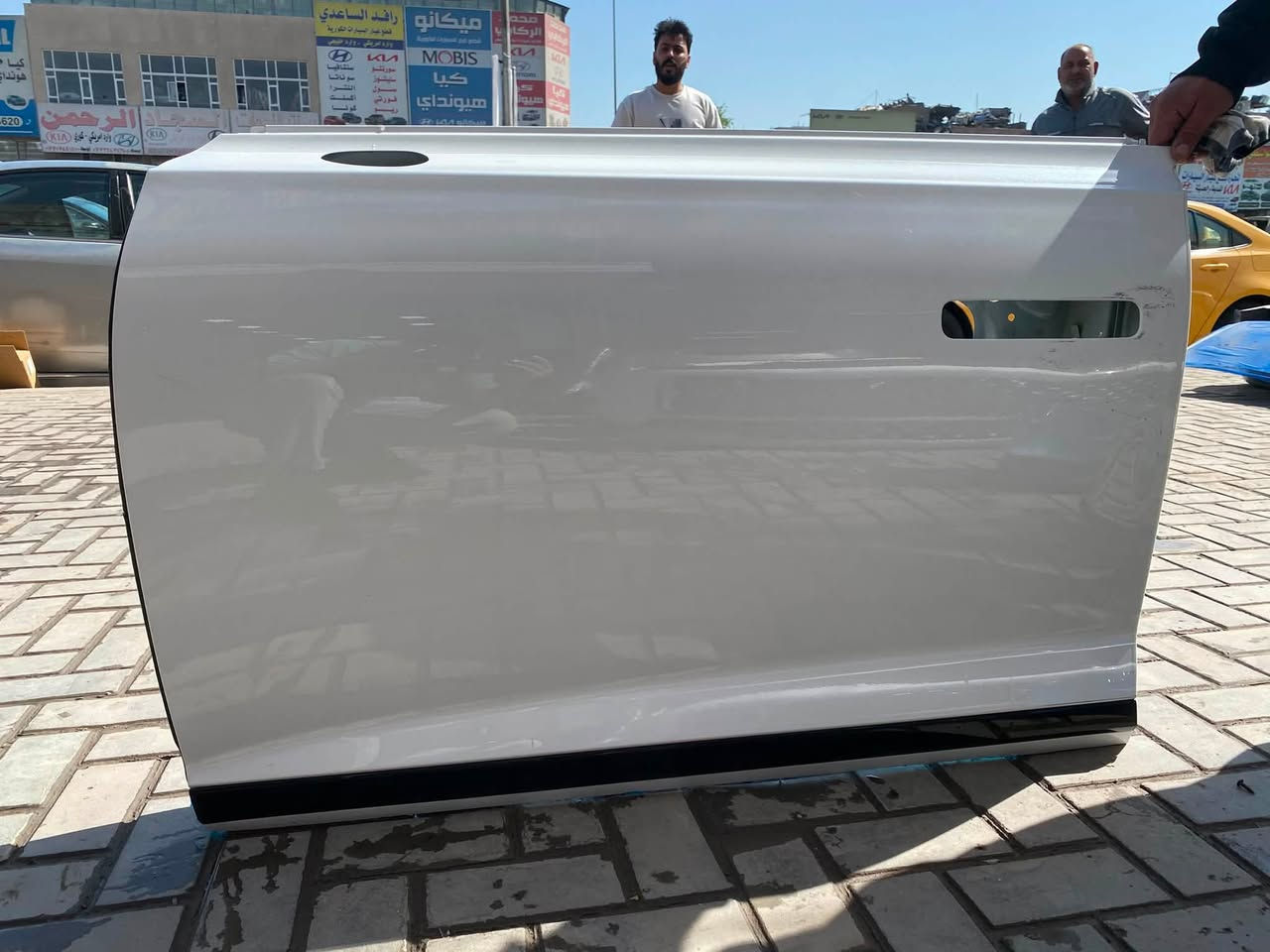 متوفر دعاميات ازيره 
وتتوفر جميع قطع غيار بجميع الموديلات
العنوان الطالبية قرب مستشفى مارينا
حسين الركابي / ***********

