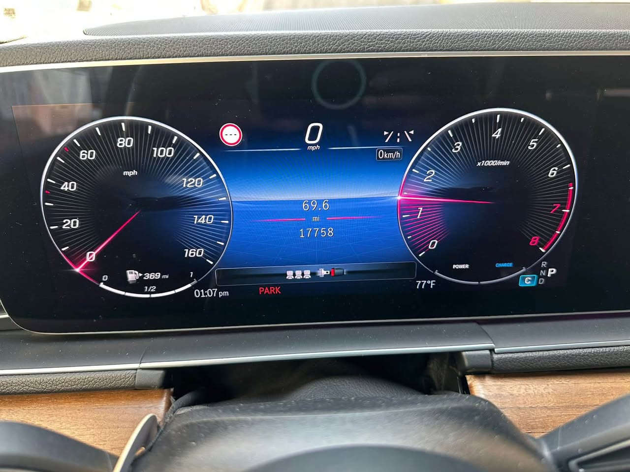 السلام عليكم
للبيع  GLE 350  2024 

بانوراما 

بصمه 

بصمه ابواب 

لايت عدسه 

ويل 21 

شاشه متصله 

٤ كامرات 

رادار امامي خلفي 

حساس امامي خلفي 

نقاط عمياء 

كشن تدفئه 

كشن تبريد 

سماعات برمستر 

ماشيه 18 الف ميل 

بيها هوايه مواصفات معروفه بهذا الموديل 

بدون نقص كير مكينه مكفولات كهربائيات (صفر مسج)

حادث بنيد فقط وبي شبر صبغ فقط يعني البنيد نفسة اصلي 

ايرباك ستيرن راجع سستم 

سياره جديده كلش بدون نقص 

للاتصال ‬ ***********‬

مكان السيارة اربيل حاليا

نص مكتوب في الصور:
- Meta AI