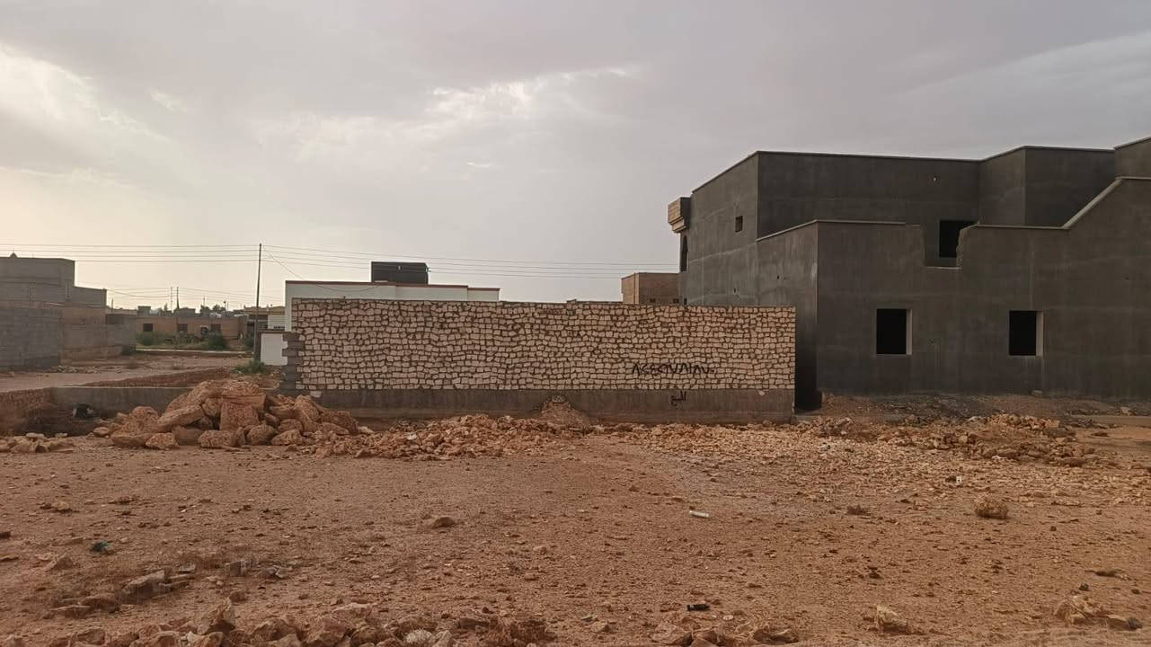 حي غزة • ٤٥٠م • تبليط ١٠٠م