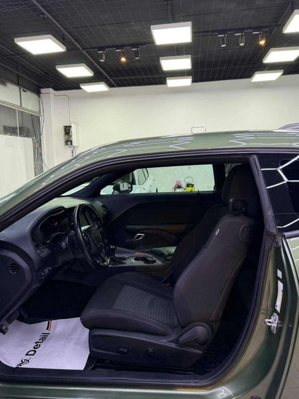 🚗 Dodge Challenger SXT 2023 للبيع
الوصف والمواصفات:
 * الفئة: SXT (محرك 3600)
 * الموديل: 2023
 * اللون: زيتوني مميز
 * المسافة المقطوعة: 18 الف ميل
 * بدون لوحات مستوردها باسمي
🛠️ حالة السيارة والمواصفات:
 * الحادث: حادث خلفي بسيط
 * الصبغ: قبق الجنطه 
رقم الشاصي 2c3cdzag3ph693500
 * المحرك والكير كفاله 
 * المواصفات الإضافية: كشنات كهرباء، ويل كب حجم 20، إطارات (تايرات) جديدة بالكامل
📍 العنوان: كربلاء 
📞 للإستفسار والتواصل: ***********
📩 أو عبر الخاص: الماسنجر مفتوح
