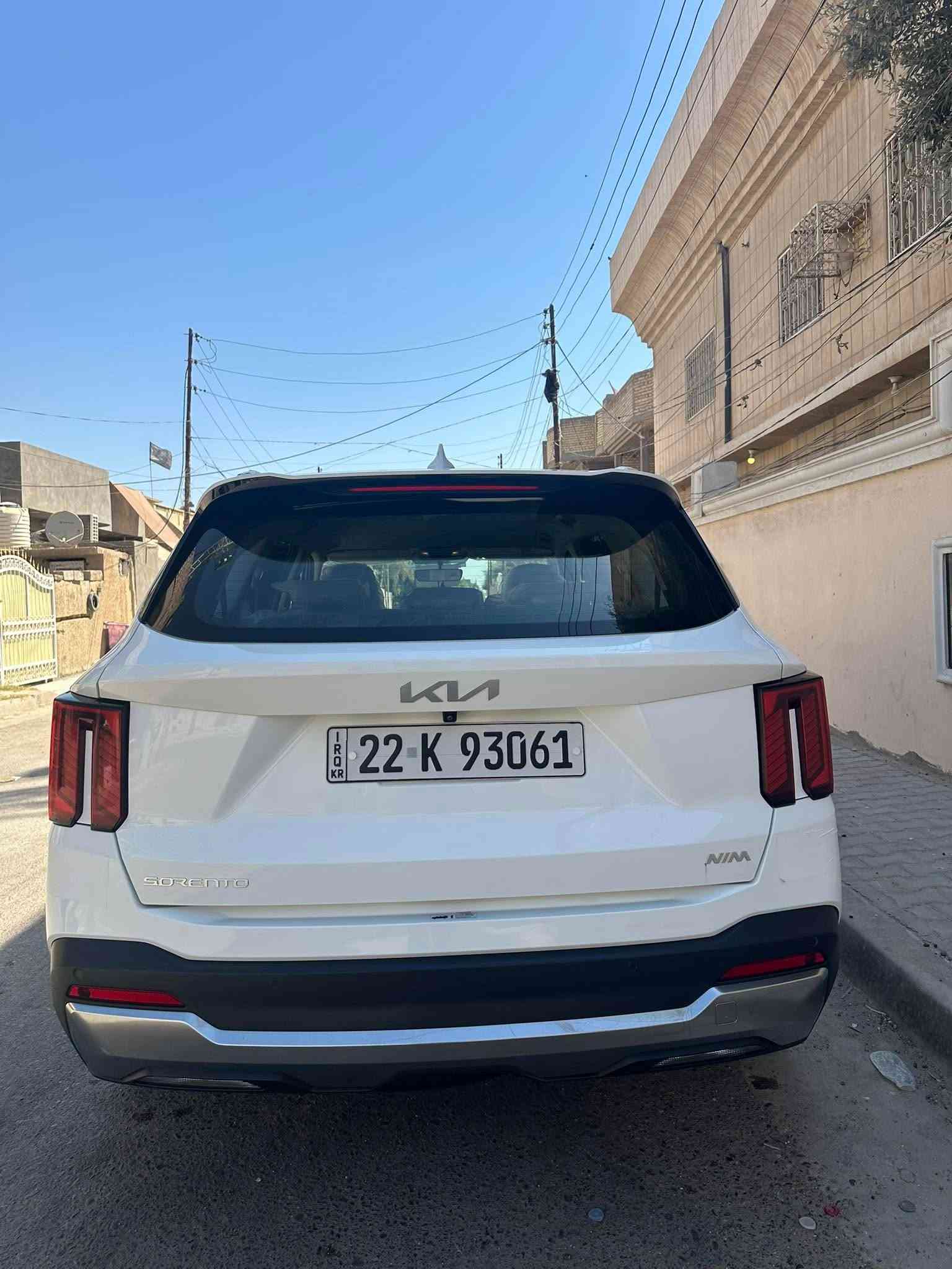 السلام عليكم سورنتو 2025 شركه دوليه 
ماشيه 52 الف 
تحكمات شفتات ستيرن 
كشنات كهرباء 2
على وضع الشركه جديده ‎%‎
سبعه راكب ثلاث قطع تبريد 

واتساب *********** -***********
عنوان بغداد
