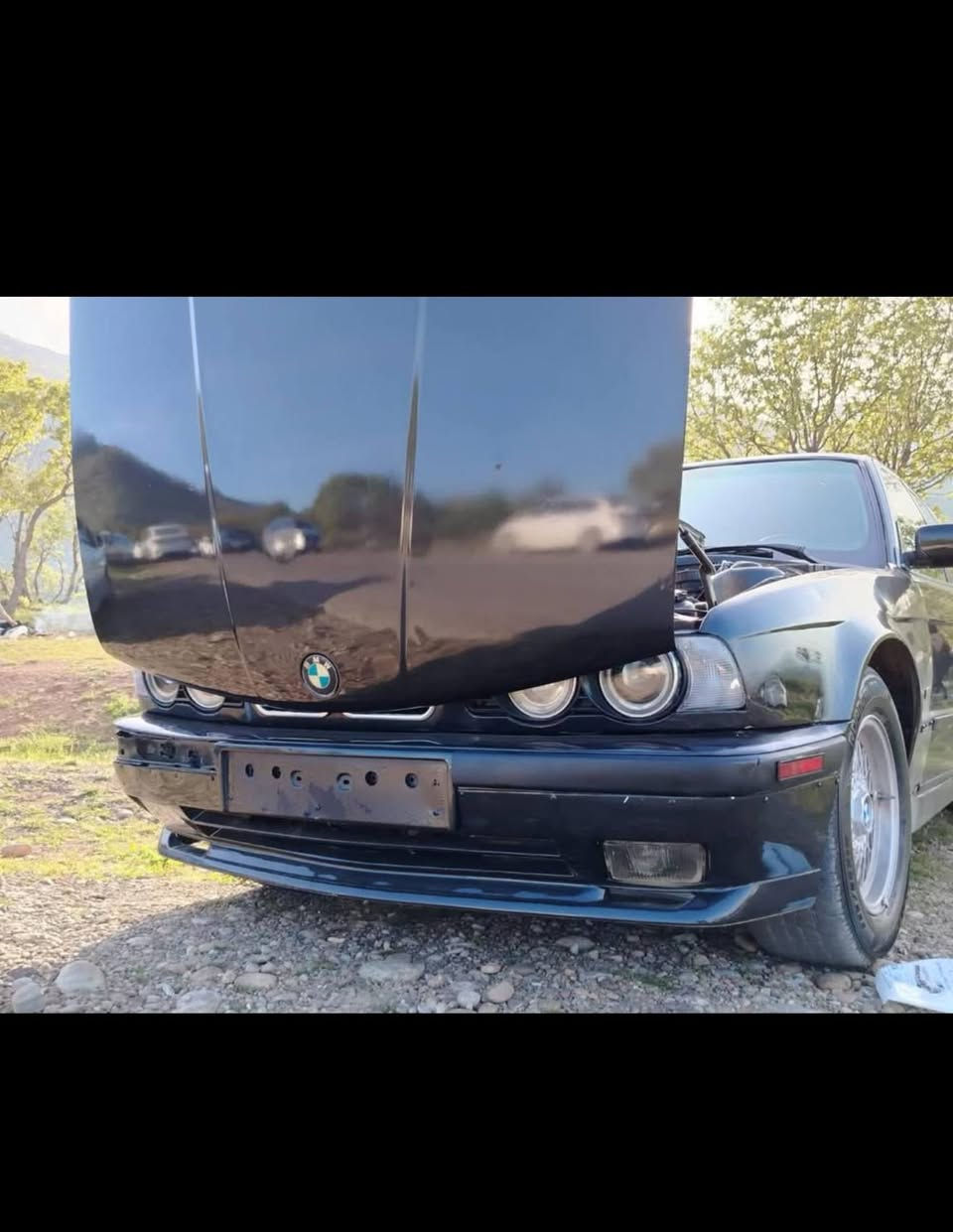 BMW 1990 525
ئاڕم پلاستیک هەولێر بەشەرتی گێڕ و مەکینە ئاڕم موس و بڕاوە ئەوەلیات بەشەرت 
بێدەعم بۆیاخی عام لەسەر ساغی 
دووجام کارەبا 
سڵاید 
چوار تایە لۆکی لەژێرایە 
ساڵۆنسای تازە گۆڕاوە سپۆڕت 
تەبرید 
مەکینەی525 کەپس بێ بوخار 
ناوی لەدەری جوانترە ناوی کراوە بەڕەش 44معامەلە سلێمانی 
*********** السليمانية, العراق
