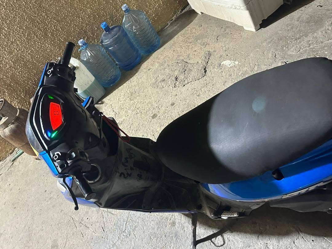 سلام عليكم 👋
دراجه جي تي ار حديث للبيع🏍️
بيها كلجات رياضيه 🛞
الدراجه موديل 2014
شلعه ومعدل
كفرات ختم وجديده 
باتري جديد
السعر 800الف💸
عنواني البلديات 
رقمي ***********☎️
