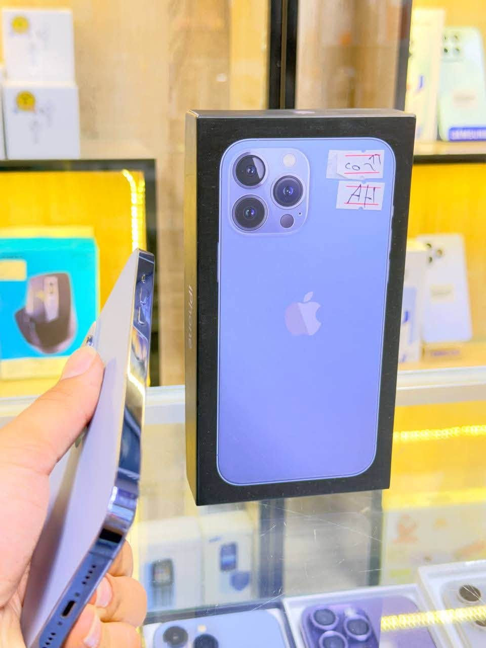 🔥عرض 🔥
ايفون 13 برو ماكس بلون مميز بحري، ذاكرة 256، بطارية 87% 🔋
منطقه شرق الأوسط، عربي، ماستر، نموذج M 📱
مبدل بشي مع ضمان 5 أيام 🛡️
إضافة 100% 🚀
لغما بي يخبل وتر بروف كامل ملحقاته الجهاز إضافة كأنها فاتحة من الكارتونة بالحاكبة كله نورمال ✨
مكانك: كربلاء تحت جسر باب طويريج مركز أبو حيدر للموبايل 📍
☎️ ***********
السعر: 750الف 💰
