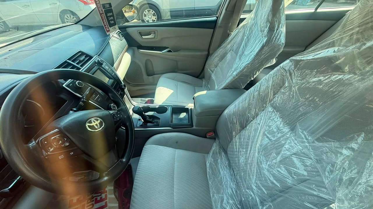 كامري ٢٠١٦ بدون صبغ مكينه كير بالشرط
ضرر دعاميه وتعديل بالجامرلغ الخلفي 

دفتر بانزين سنويه جديده 

سعره ١٤٢ بيه مجال للشراي 

مكاني كركوك 

***********
