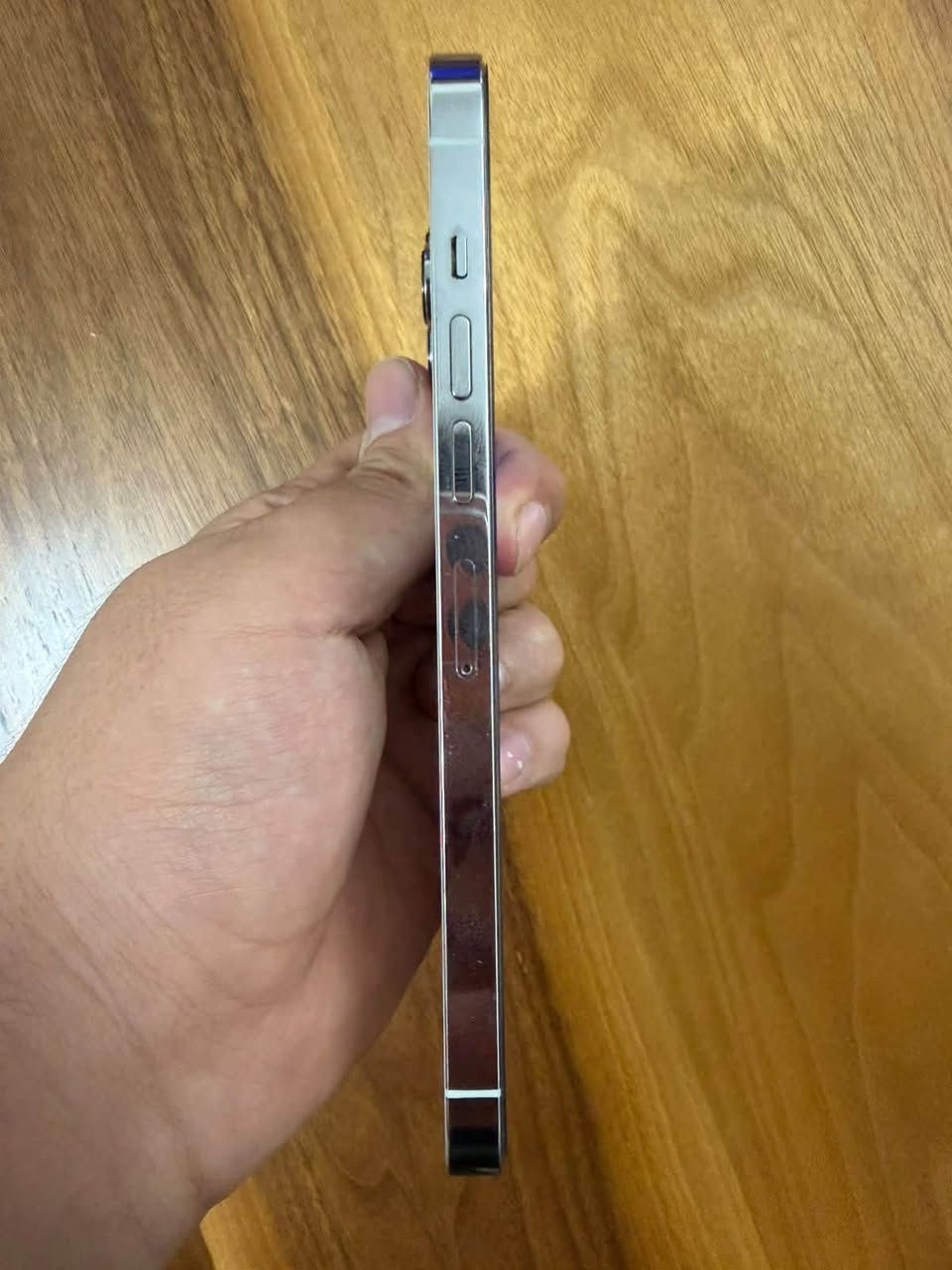 سلام عليكم ايفون 13 pro maxذاكرة 256 بطاريه 78 جهاز كلشي مامبدل بي تجي تفحص براحتك فقط كامره 0.5 ماتشتغل ركزز فقط 0.5 سعر 650 وبي مجال *********** مكاني بغداد حي اور
