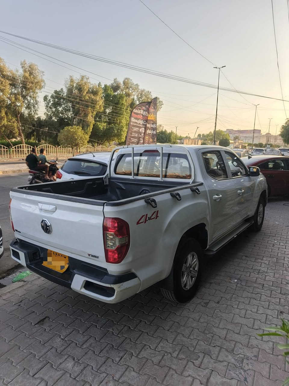 ئ للبيع بيكب ام جي T60
📅 الموديل: 2021
 *********** / كير عادي 
🔹 الفئة: الاستاندر المعروفه 
🔹 محرك كير ياباني ميتسوبيشي 
🔹حساسات  خلفي 
🔹 فور ويل 4x4
📍 مكان السيارة: بغداد

🪪 اللوحة: اربيل تحويل او وكاله

كفاله عامه بدون حادث 
___________________

السعر 105$ / مع المجال 

*********** /
