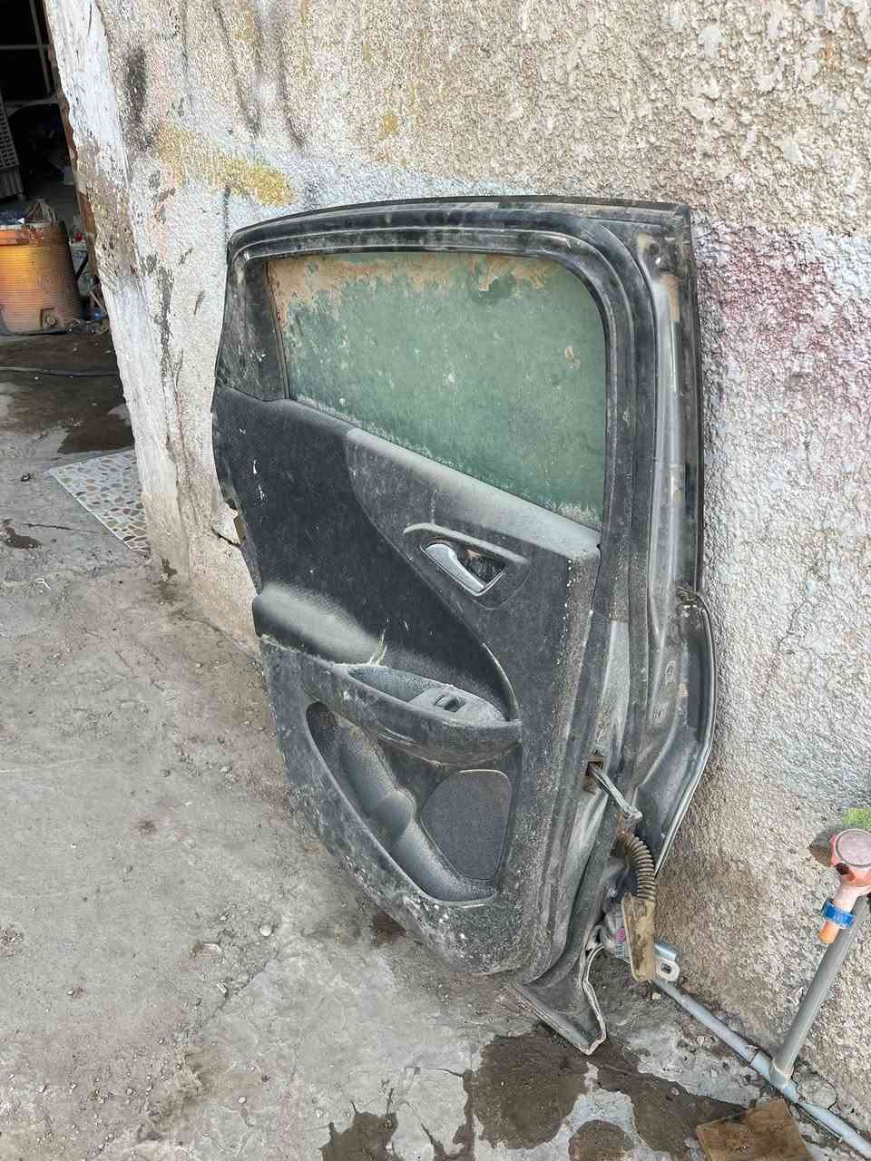 سلام عليكم شباب غراض ماليبوللبيع  جام ترايش يدات اقفاله استيلات ابطانه خلفيه داخليه ضفيره كامله خلفيه العنوان بابل الهاتف ***********
