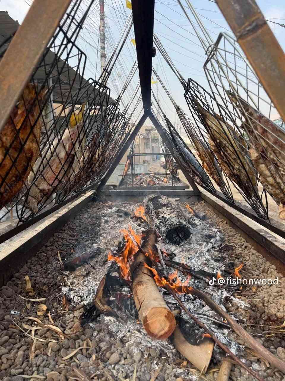 سمك مشوي • دجاج مشوي • عل حطب