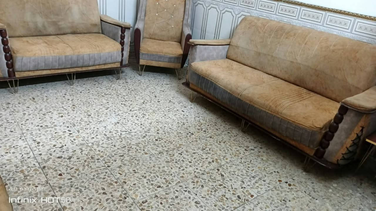 تخم عشر مقاعد للبيع تكمه مانازل تجي واشوف سعره 150شراي يتفضل خاص مكاني بغداد حي اور مقابل جامع الفردوس رقم الهاتف بي واتساب ي ستفسار خاص ***********

نص مكتوب في الصور:
- ٠١:١١ ٢٠٢٦/٠٩/١٣
- Infinix HOT 50
- ٠١:١١ ٢٠٢٦/٠٩/١٢