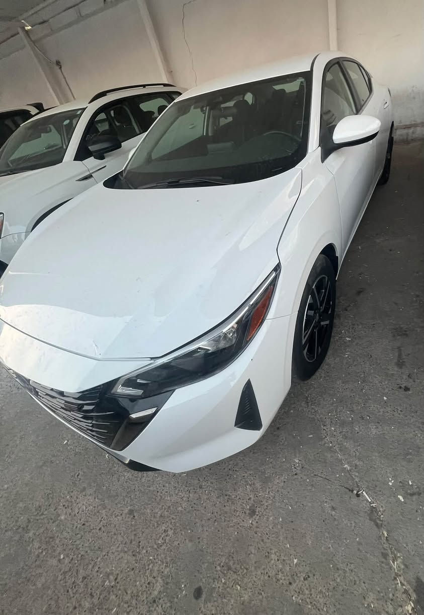 نيسان سنترا2024sv
ملاحضات ثلاث قتعه كلير امريكي وجملغ خليجي 
بدون اريرباك بدون داغلي 
كيرمحرك شه رت
ماشي15ميل
بصمه سياره شغل 
سعر127مجال قليل
***********
عقره
