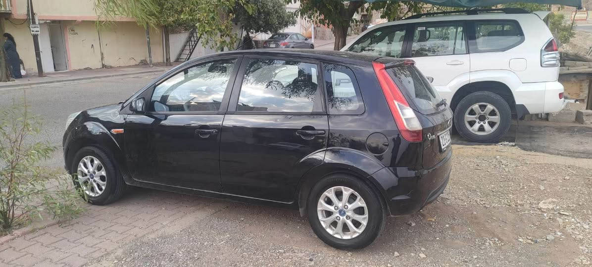 Ford Figo  2012  Niva

 شه ريكه ى نيڤا

دوو جام كاره با
گير ئوتوماتيك
١٧٢ هه زار كم ڕۆشتووه

گێڕو مه كينه و ته بريد  بەشەرت 
چوار تایەی تازە ماڵی دۆستە 
سەیارەی مەعرەز نیە 

سه نه وى زينگه ى تازه يه تا ٢٠٢٩ تحويل به شه رت

سۆنەریم داناوە

سعری ٧٤ گەڵاو معامەلەیە کەم 

T/ *********** السليمانية, العراق
