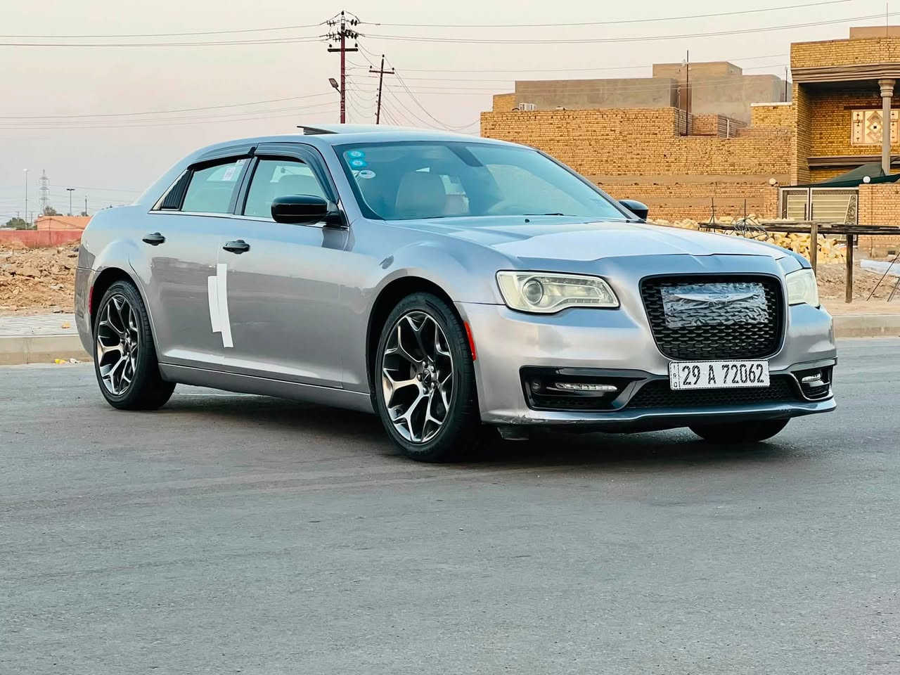 ﷽

اوباما 2016  c300 اصل 
•رقم واسط دولي هزة جديدة تحويل مباشر
•حادثهة دحجة بسيطة في الجاملغ الامامي 
صور الحادث موجودة في المنشور
•فول مواصفات للاخير
.داخل عسلي
.بنوراما فتحتين
.كير ماوس 8 نمر
.بردة خلفية كهربائية بلاد
.كشنات جلد كهرباء
.تبريد + تدفئة بلكشنات
.هيترات كشنات امامي وخلفي
.خزن ميموري
.بصمة تشغيل وبصمة ابواب
.تشغيل عن بعد
.تبريد قطعتين
.نظام ايكو وسبورت
.مري هيتر قلابة
.تو ويل اصل
.بجم عريض
.تحكم ستيرن جهتين مع مثبت سرعة
وباقي المواصفات المعروفة
السيارة جاهزة ربع ماتصرف عليهة
المكان واسط 
السعر 187 وبيهة مجال 
للاستفسار *********** / ***********
