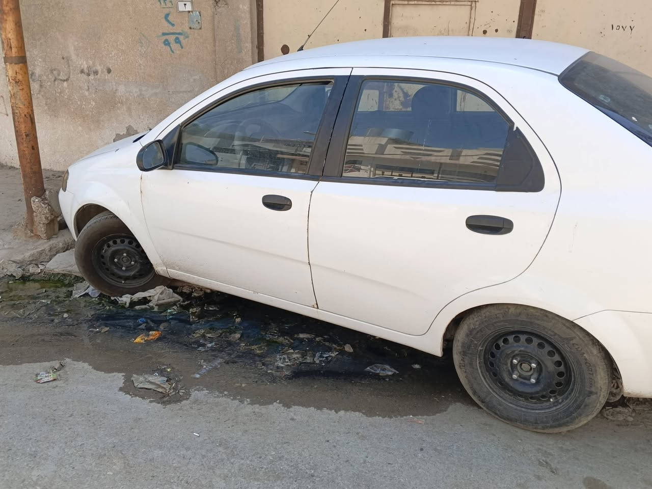 سلام عليكم سياره للبيع اڤيو مكينه كير شرط موحرك 16 استرها تبريد ثلج  رقم نينوئ سياره جاهز من كلشي ***********/*********** سعر 65بيه مجال عنوان موصل جديده
