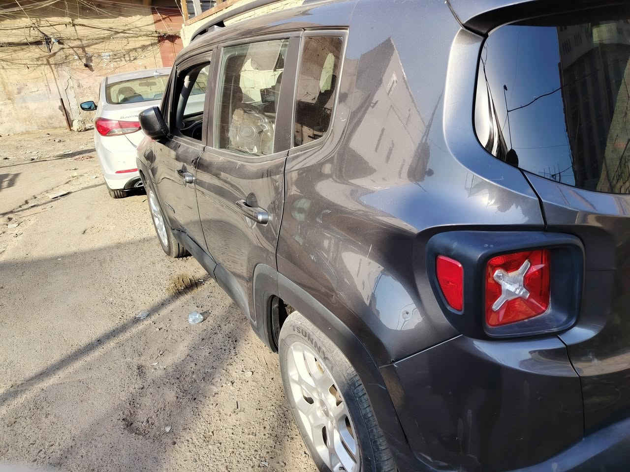 السلام عليك رنجد موديل ١٨ مكينه جديده تشغيل عن بعد بصمه أبواب وبصمه تشغيل مكينه 2400 الرقم بغداد باسم سونره موجود السياره جهازه من كلشي تبريد خير من الله السعر 100وبيه مجال العنوان بغداد ***********
