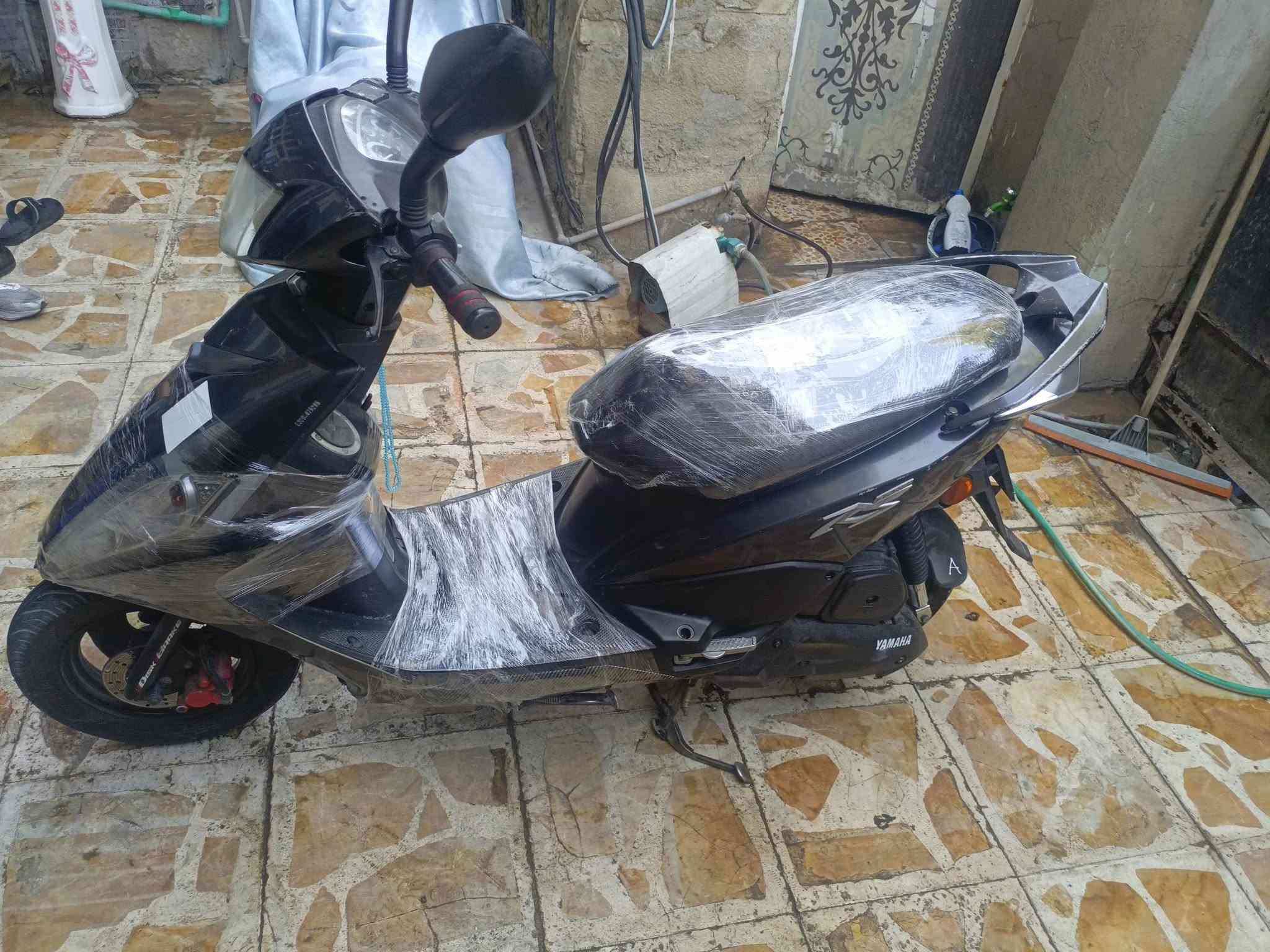 اماكس مضلع حديث نوزل دراجه جديده وما بيها نقص من طول للطول شغاله شاير سكنات لايت عالي نصي دشبول بك لايت شلعه معدل مكينه خرسه بوشه 49 كفاله نضوح تبخير تنقيص كفرات داخل وخارج ختم واحد ويا المكينه سعر 600 وبل عافيه عل يتخذها مكاني الحسينيه مال راشديه بغداد ***********
