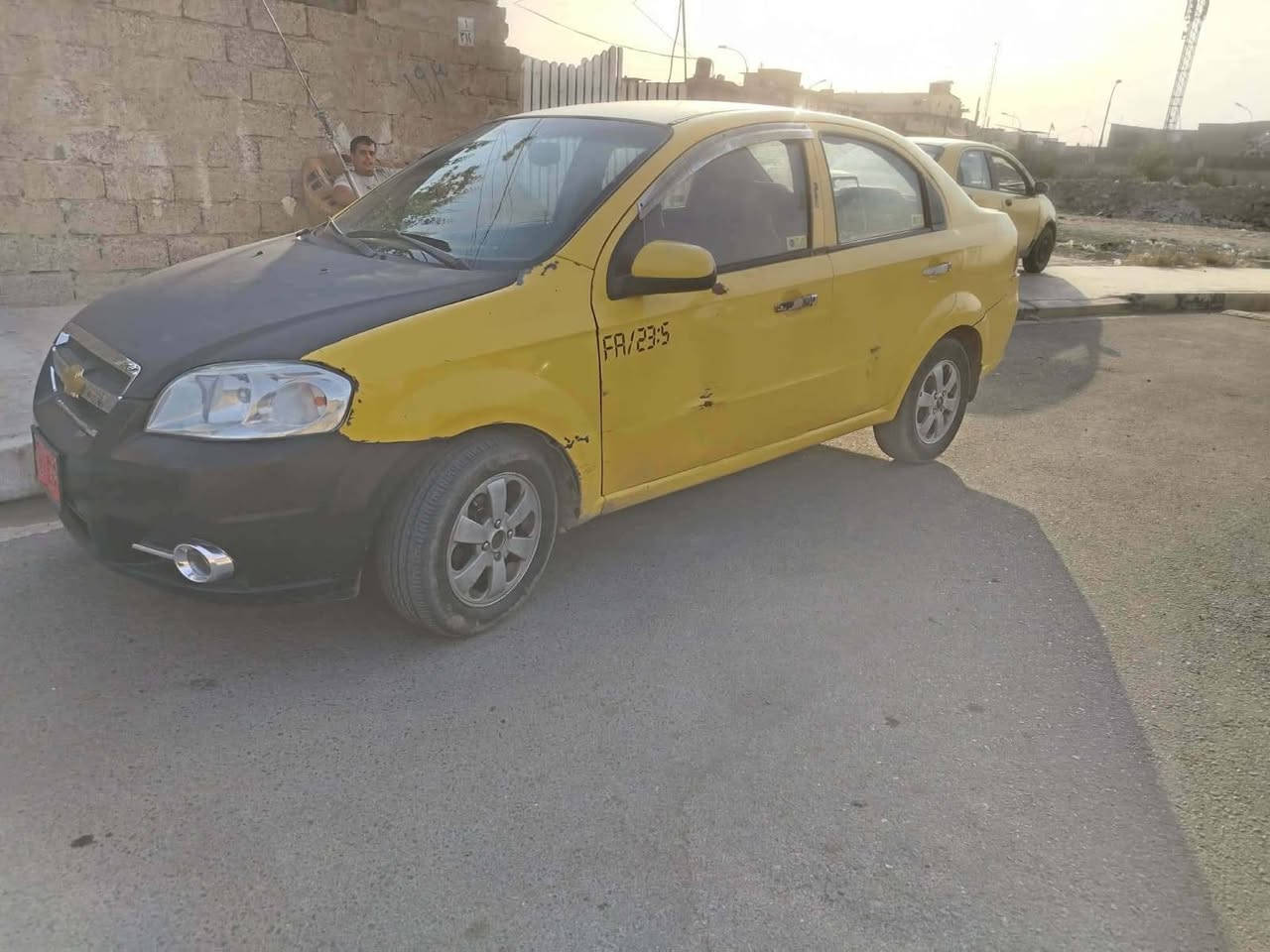 سلام عليكم افيو للبيع او مراوس حسب القناعه محرك بي صرف رقم صلاح الدين شرط التحويل هيئه وغرامات صفر سقف بي معجون سعر30 وبيها مجال ترهم مقدمه ***********
