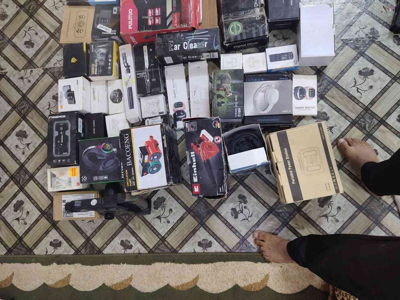 السلام عليكم
شلعه تقريبا 35 قطعة الي تخدمه ينطيني سعر بل يرضي الله
*********** واتساب
