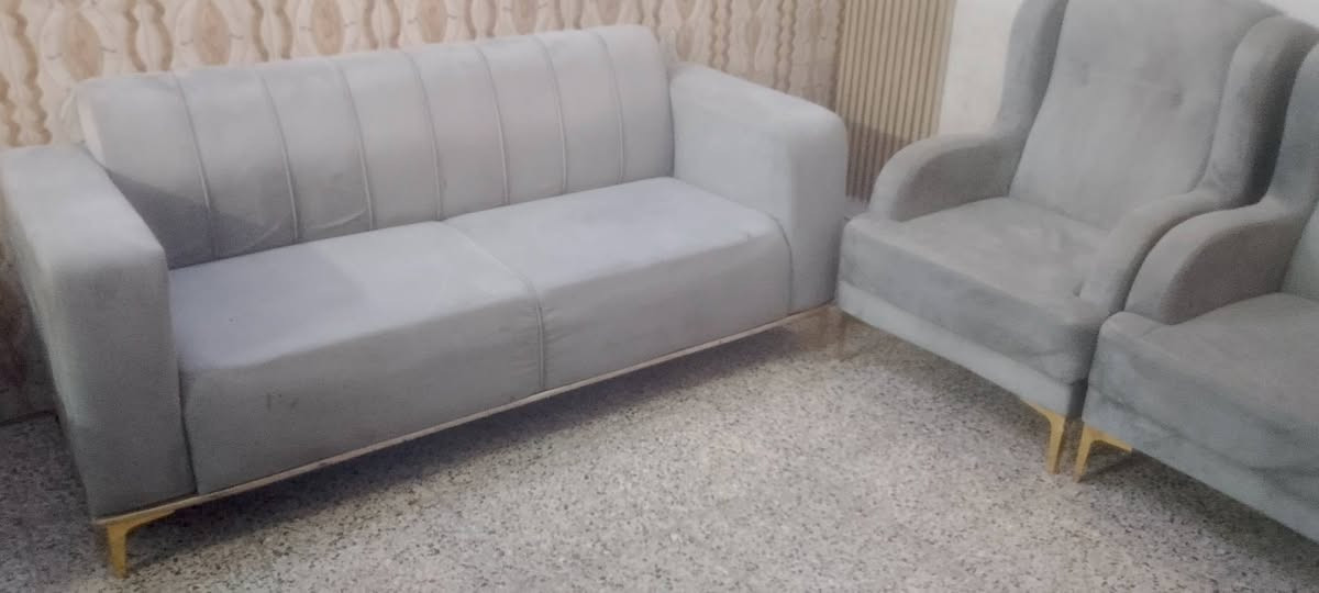 تخم نضيف جداً للبيع مكاني البلديات الستفسار واتساب***********
الخاص معطل
