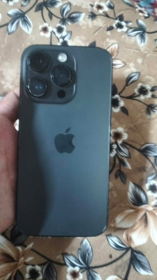14برو
شاشه مستبدله اصليه 
بطاريه 100 مستبدله 
ذاكره 128 
تواصل واتساب ***********
