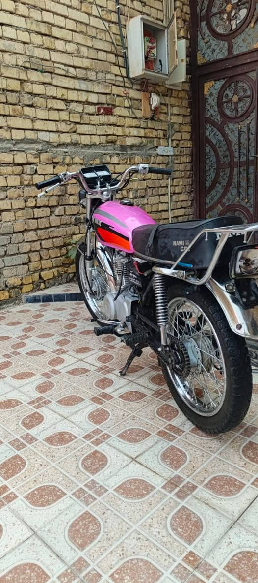 سلام عليكم عيوني دراجه موديل  21   للبيع  اوراق اصولي  سعر  650 وبيها مجال   عوزها ترتيب بسيط   للاستفسار خاص او اتصل ***********
