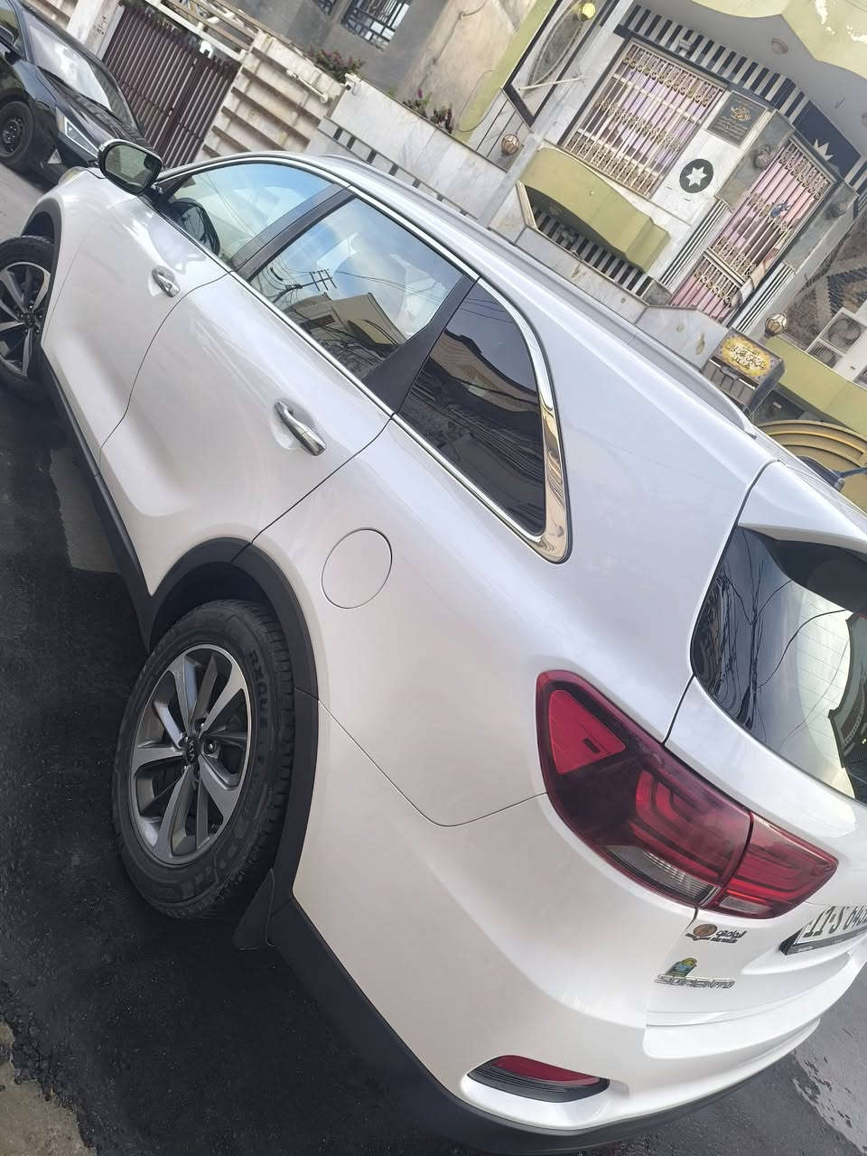السلام عليكم سورنتو 2020 V6  مراوس بدورنكو أو تولورايد أو بلسايد
وارد امريكي السيارة نظيفة جدا ومكينته جديدة حيل لون أبيض 
ما بيها اي نقص والسيارة بسمي ثاني يوم تحويل 
حادثها بنيد وجاملغ

مكان السيارة كربلاء طويريج

السعر 195
للاستفسار ***********
