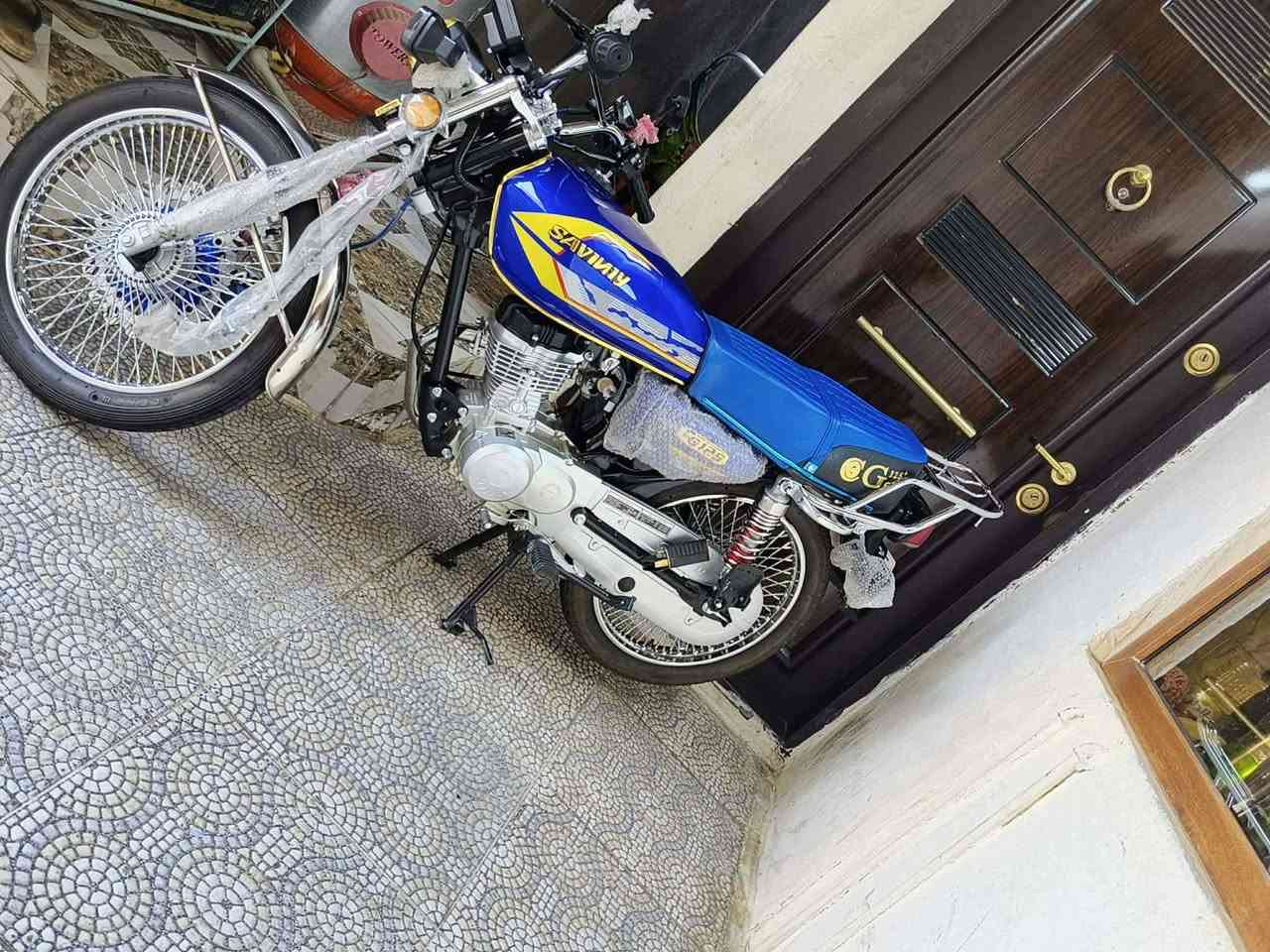 دراجه نامي برو اخو الصفر موديل 25 سعره 800 وبيها مجال الاستفسار ان تصل الرقم***********
